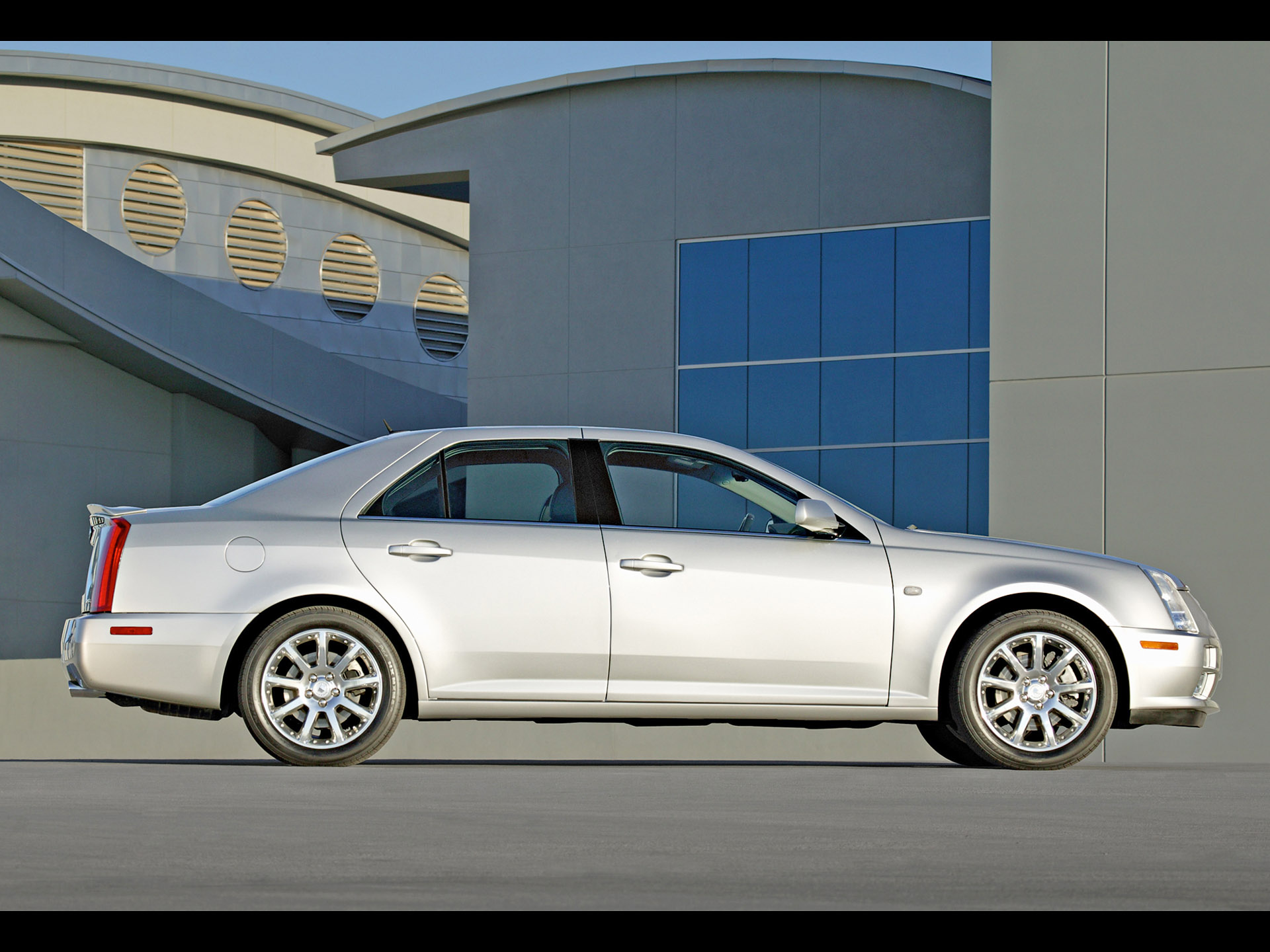 2005 Cadillac STS Side Wallpaper Background Wallpaper 2005 Cadillac STS Side Wallpaper Background Wallpaper