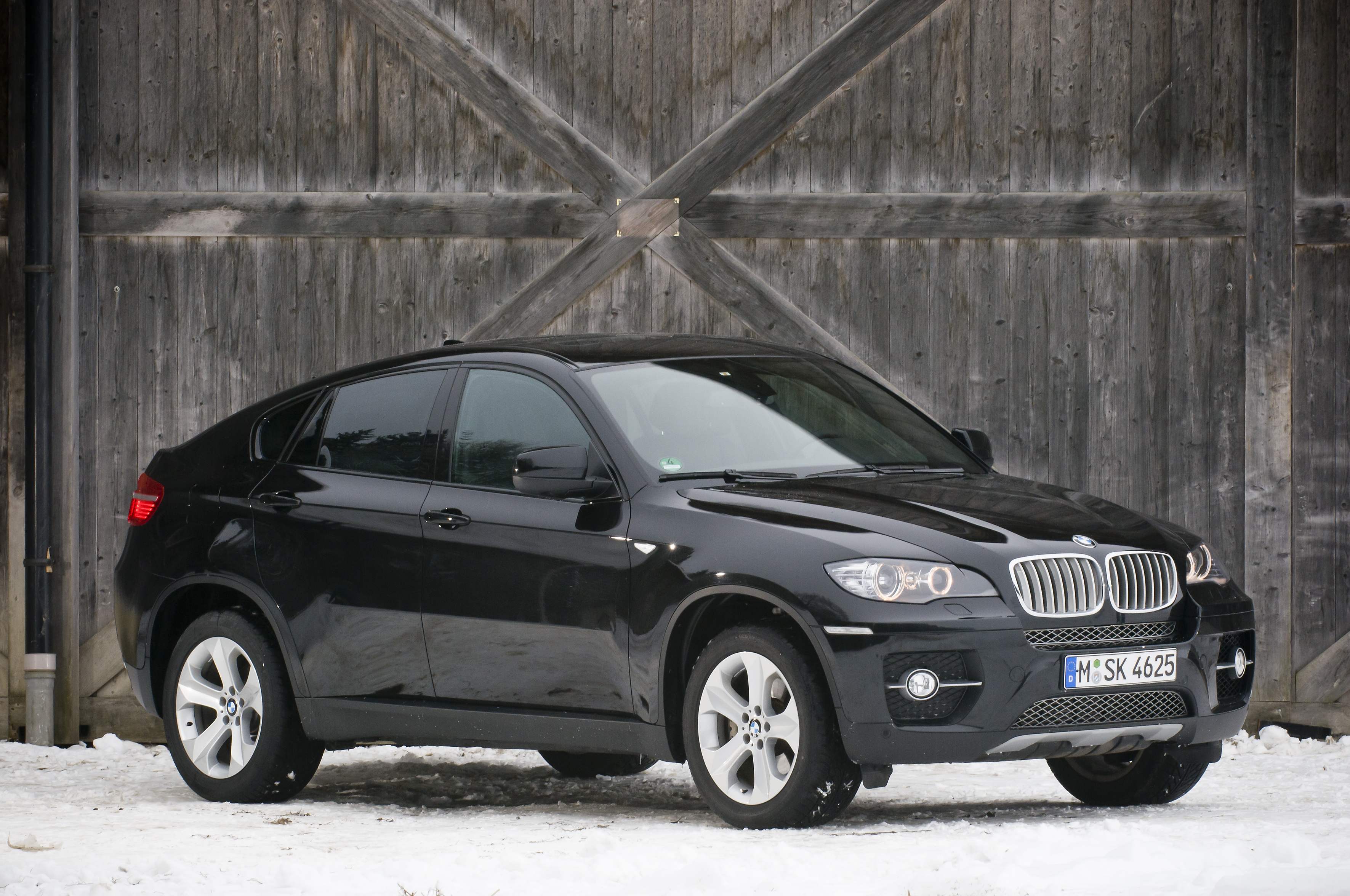 BMW X6 Is That It Only Sits Up To Four Passengers Wallpaper For Android Wallpaper BMW X6 Is That It Only Sits Up To Four Passengers Wallpaper For Android Wallpaper