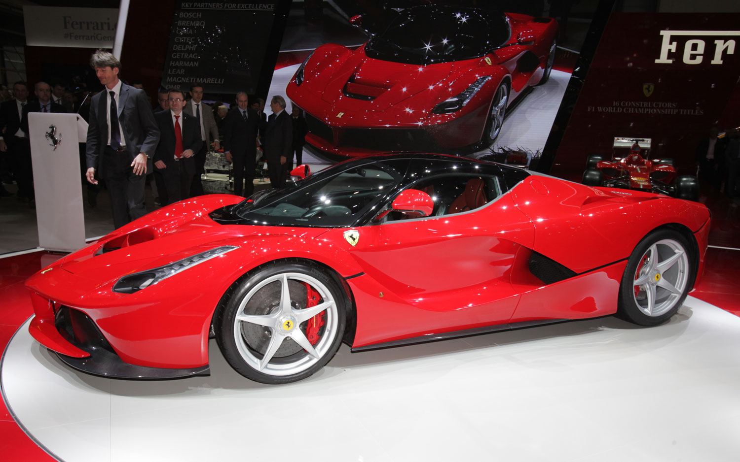 Ferrari LaFerrari Left Side View World Cars Desktop Background Wallpaper Ferrari LaFerrari Left Side View World Cars Desktop Background Wallpaper