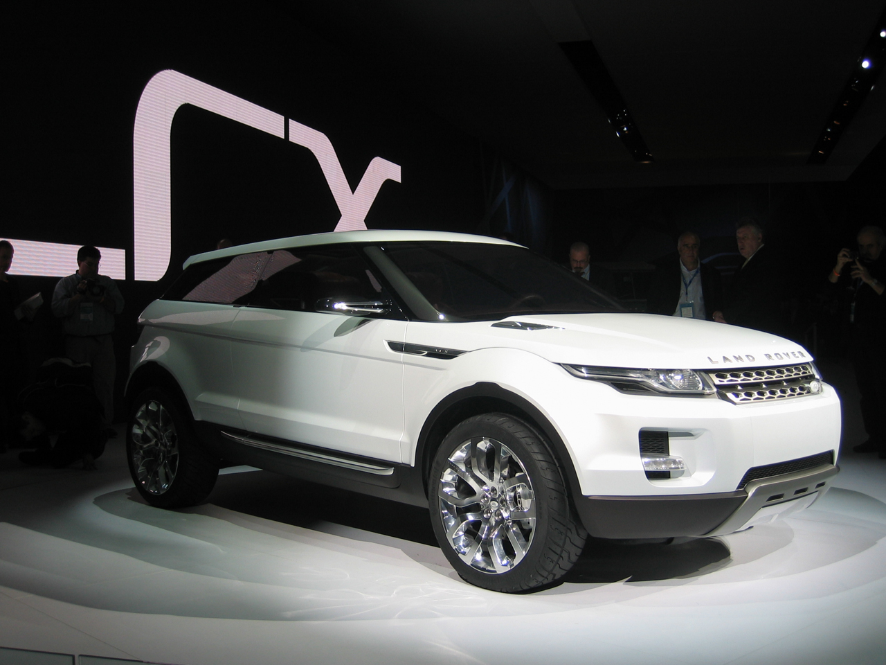 land rover lrx Review photos Pose Desktop Backgrounds Wallpaper land rover lrx Review photos Pose Desktop Backgrounds Wallpaper