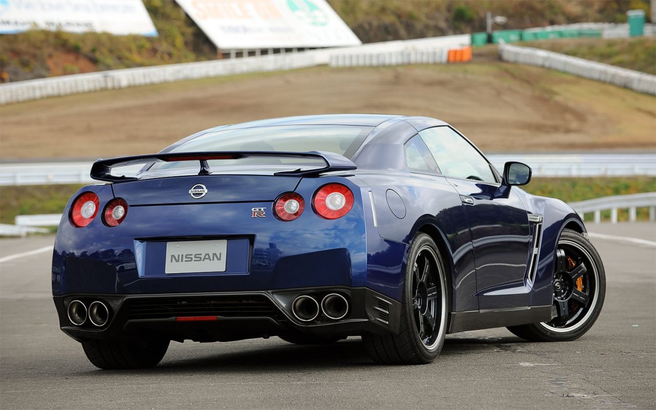 Nissan GT-R Mk III Desktop Wallpaper Free Wallpaper Nissan GT-R Mk III Desktop Wallpaper Free Wallpaper