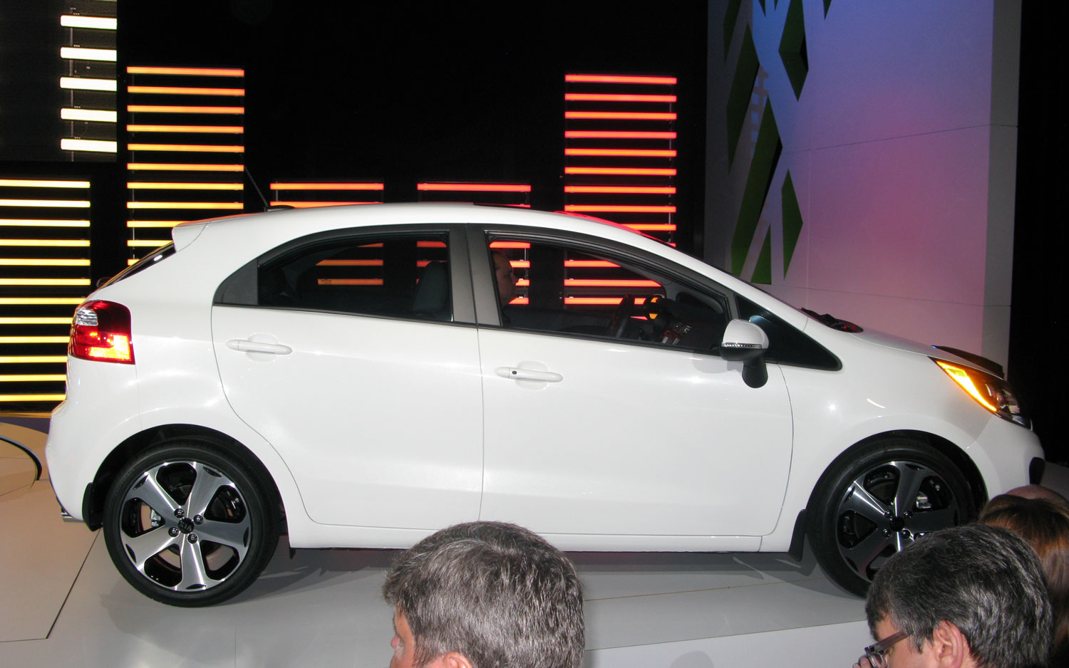 Kia Rio Hatchback Side free image download Wallpaper Kia Rio Hatchback Side free image download Wallpaper