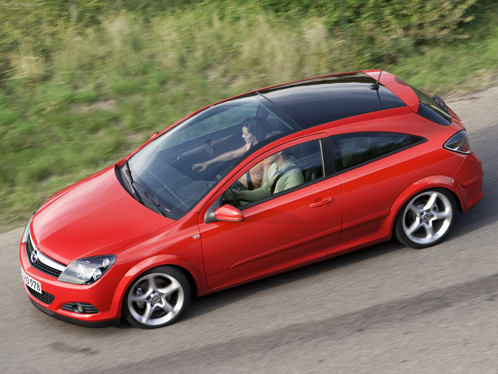 Opel Astra autos wallpapers Desktop Download Wallpaper Opel Astra autos wallpapers Desktop Download Wallpaper
