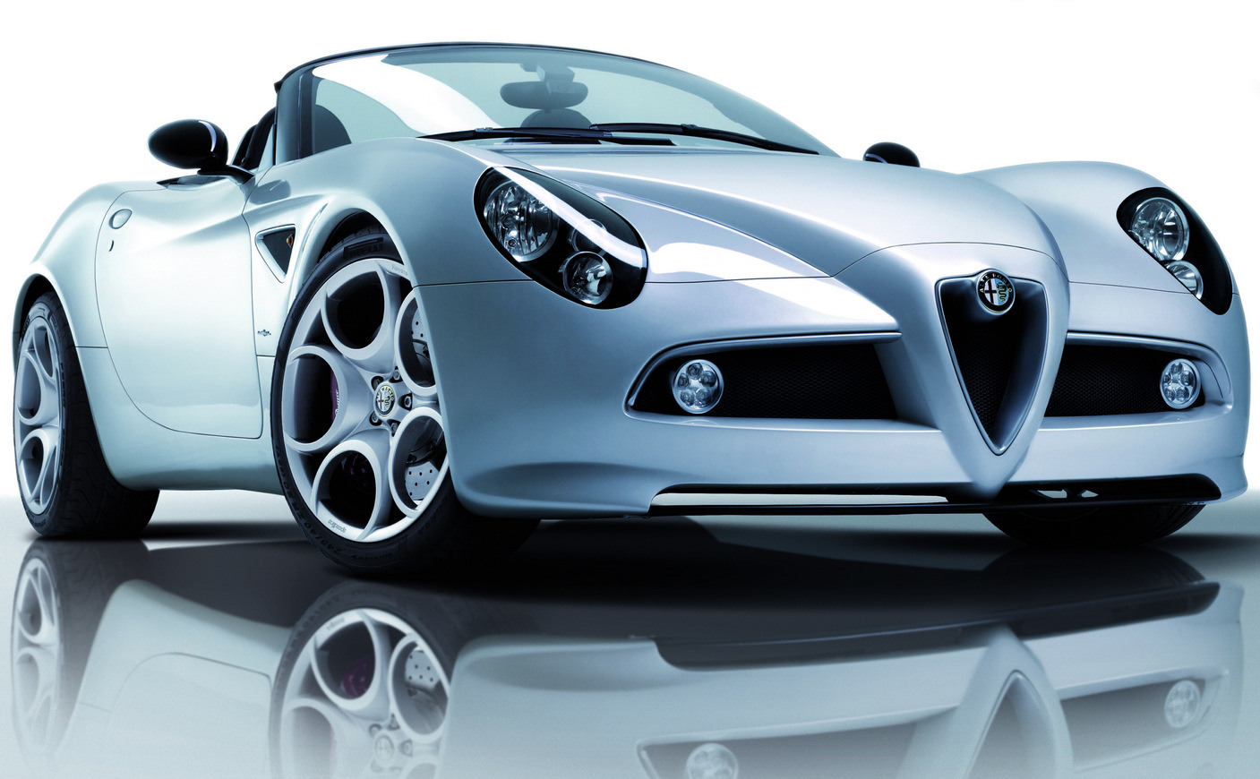 Alfa Romeo 8c Spider Car Pictures High Resolution Image Wallpapers Download Wallpaper Alfa Romeo 8c Spider Car Pictures High Resolution Image Wallpapers Download Wallpaper