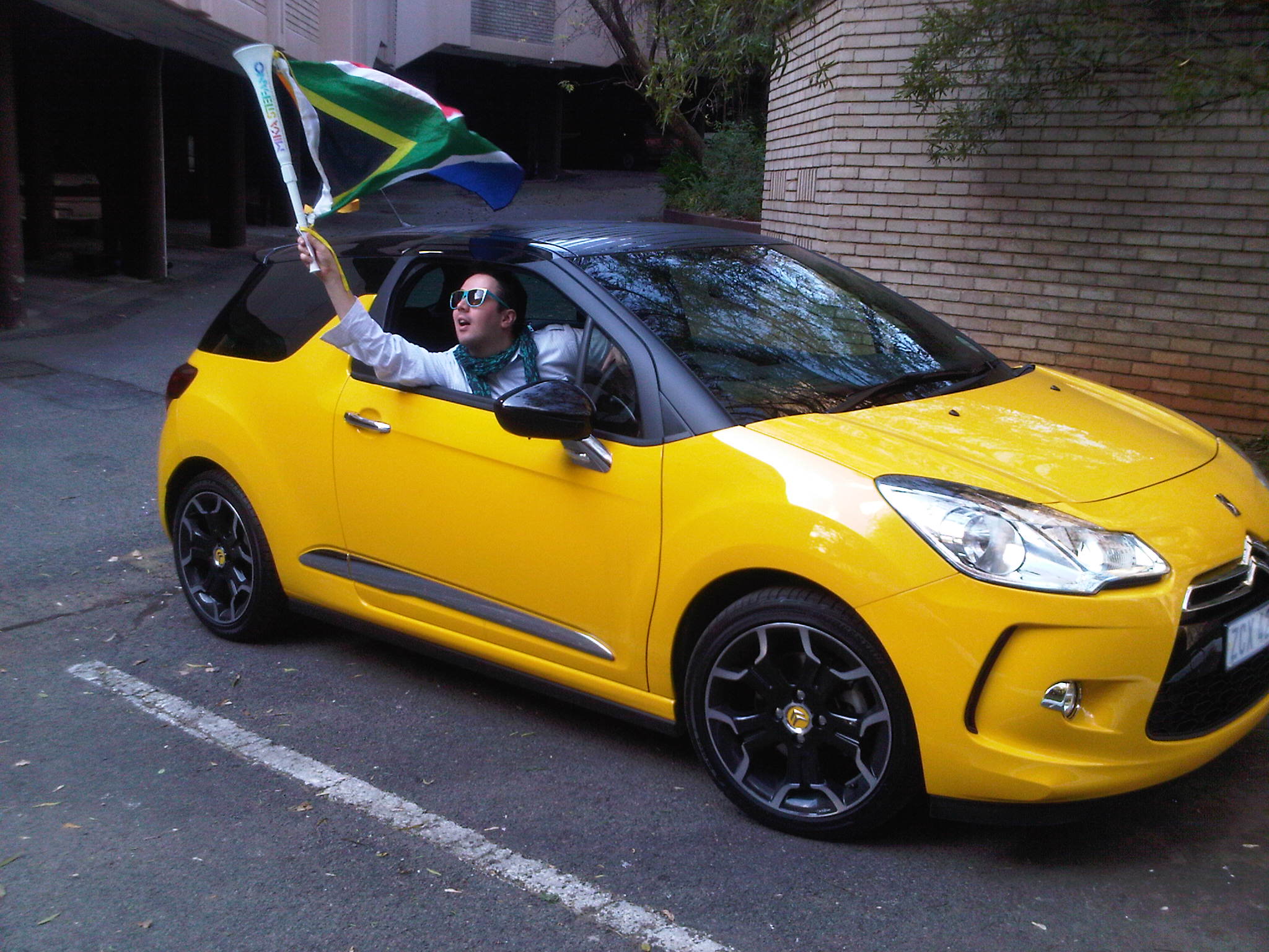 Used citroen ds3 yellow Free Picture Download Image Wallpaper Used citroen ds3 yellow Free Picture Download Image Wallpaper