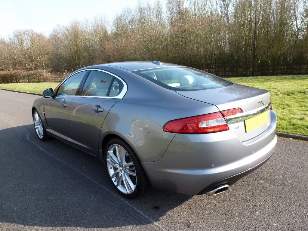 Used Jaguar XF Saloon wins award free download image Wallpaper Used Jaguar XF Saloon wins award free download image Wallpaper