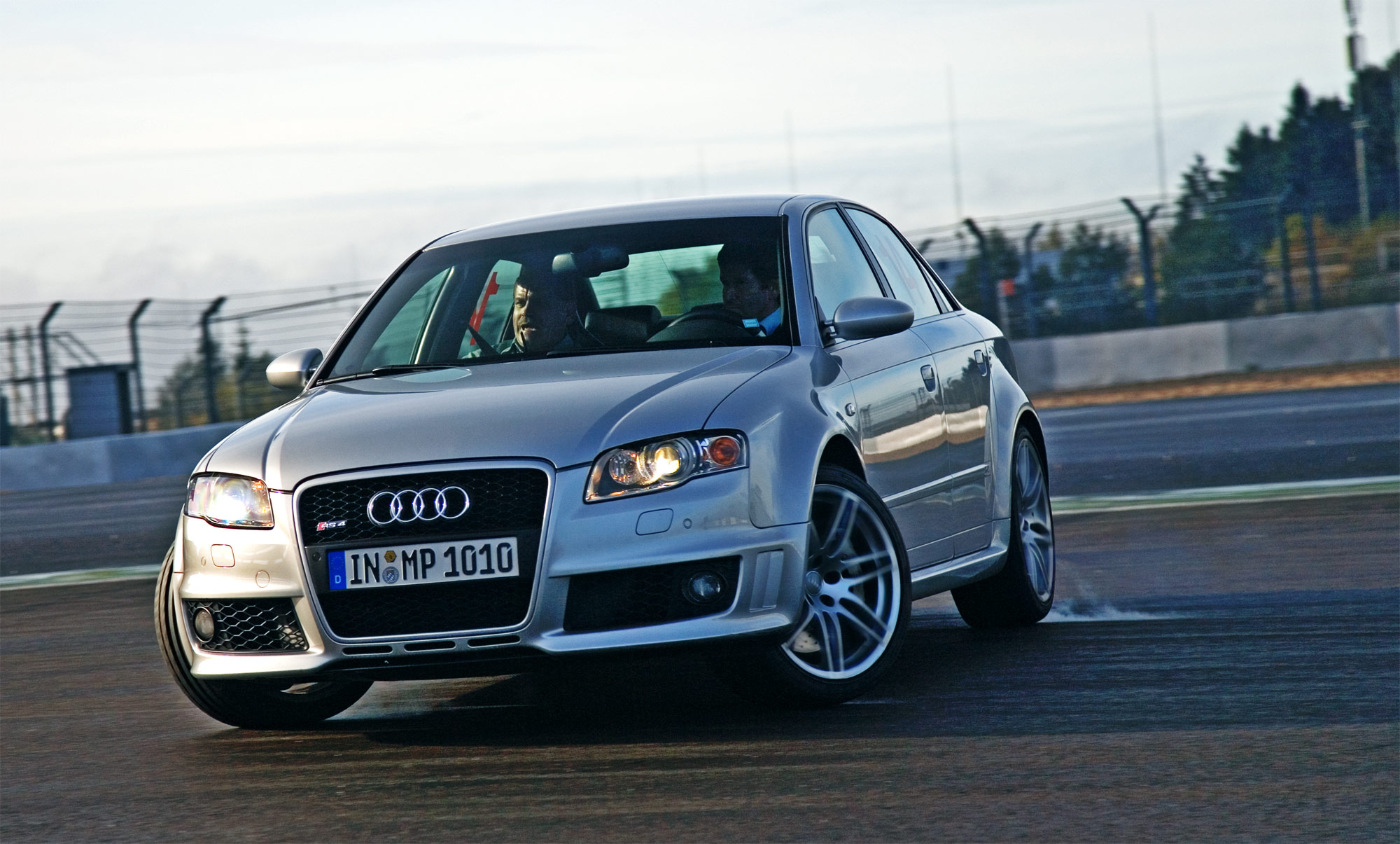 AUDI RS4 Wallpapers in High DEF For Desktop, Laptop, Tablet & Mobile 3 Wallpaper AUDI RS4 Wallpapers in High DEF For Desktop, Laptop, Tablet & Mobile 3 Wallpaper